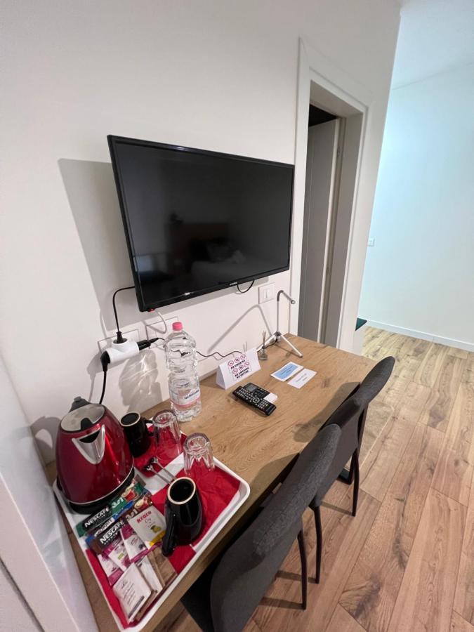 Grand Park & Bllok Area Rooms Tirana Exterior foto