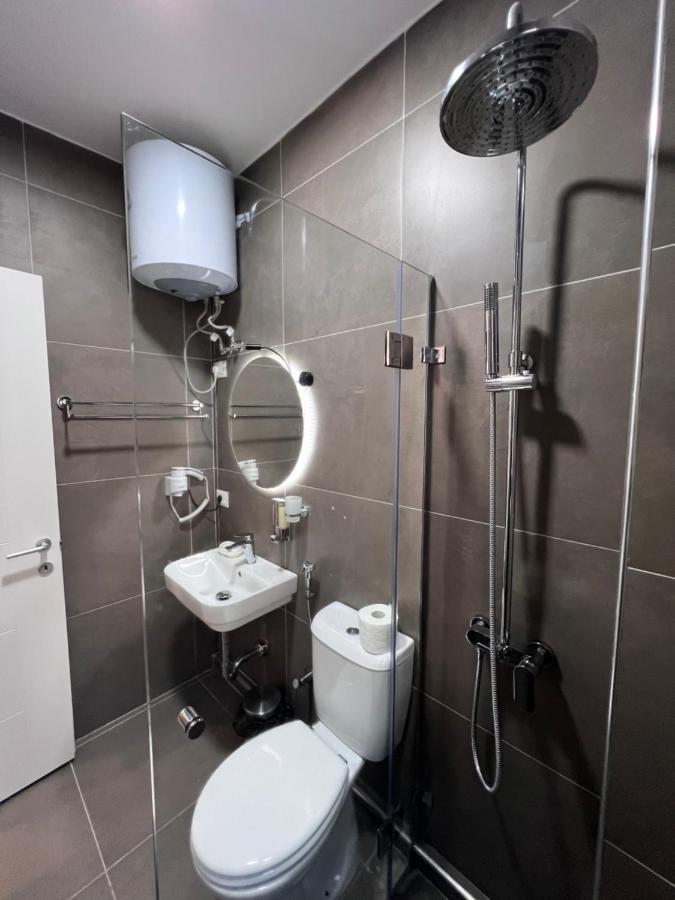 Grand Park & Bllok Area Rooms Tirana Exterior foto